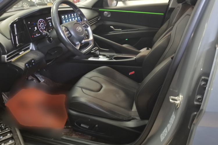 Used Hyundai Elantra 2021 1.5L CVT LUX Prestige Edition