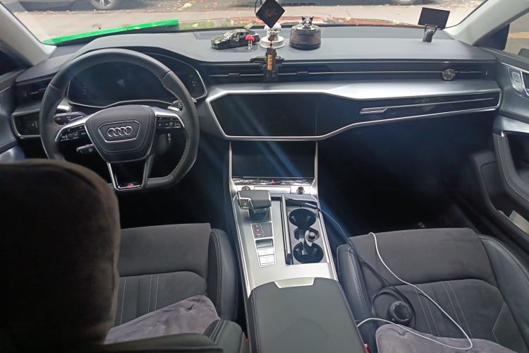 Used Audi A7L 2024 45 TFSI Luxury Edition Center Console