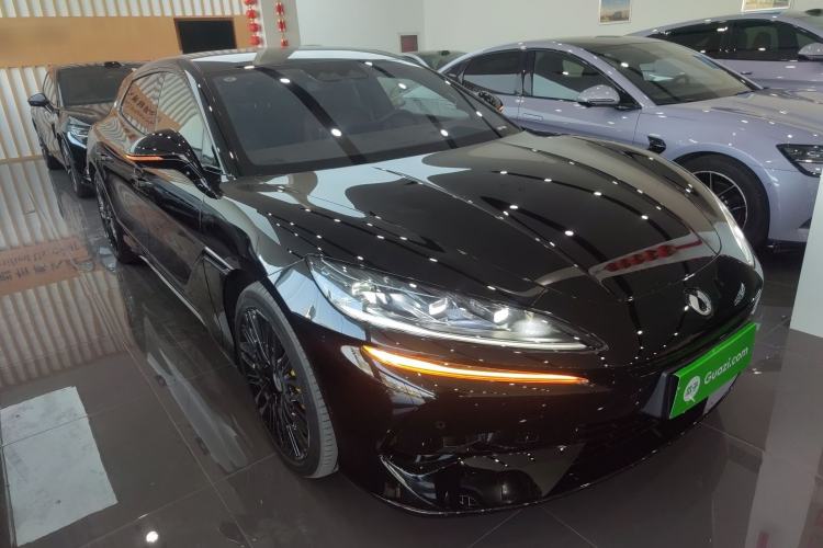 Used Denza Z9GT 2024 1100 Four-Wheel Drive Ultra Version Front Right 45 Deg