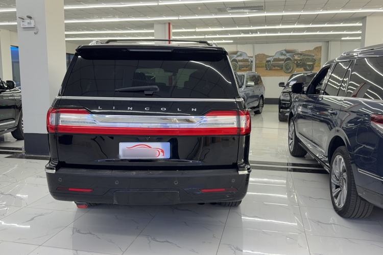 Used Lincoln Navigator 