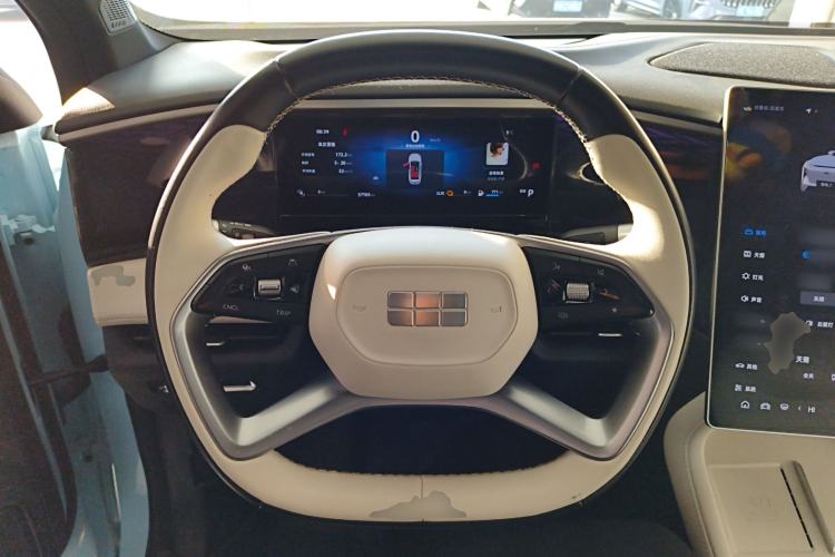 Used Geely Galaxy L7 2023 1.5T 115 km MAX Steering Wheel