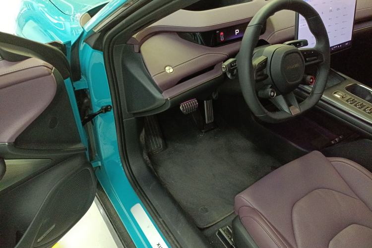 Used Xiaomi Auto SU7 2024 Four-Wheel Drive Ultra-Long Range Advanced Intelligent Driving Max Edition
