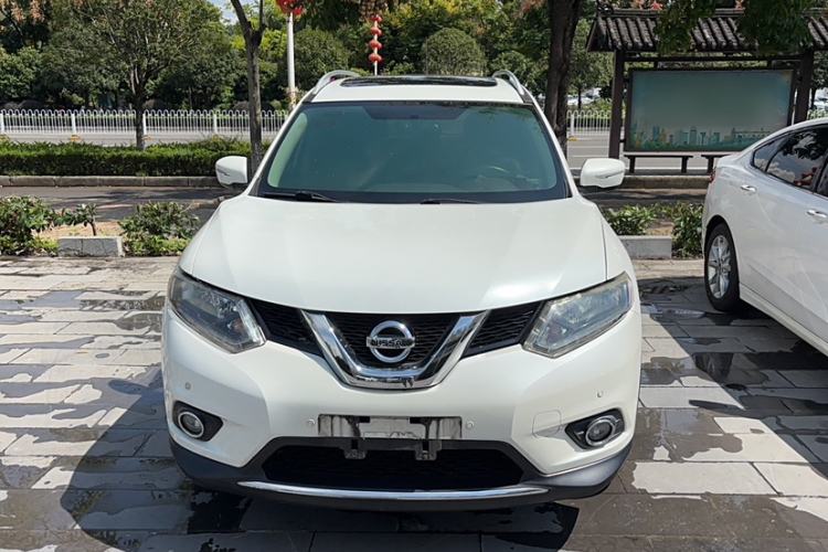 Used Nissan X-Trail 2016 2.0L CVT Smart Enjoyment Version 4WD
