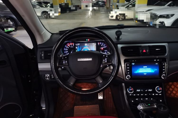 Used Haval H8 2017 2.0T Gasoline 4x4 Smart Enjoyment Version
