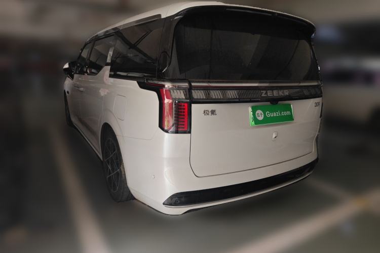 Used Zeekr 009 2024 7-Seater Aisle Version 108 kWh