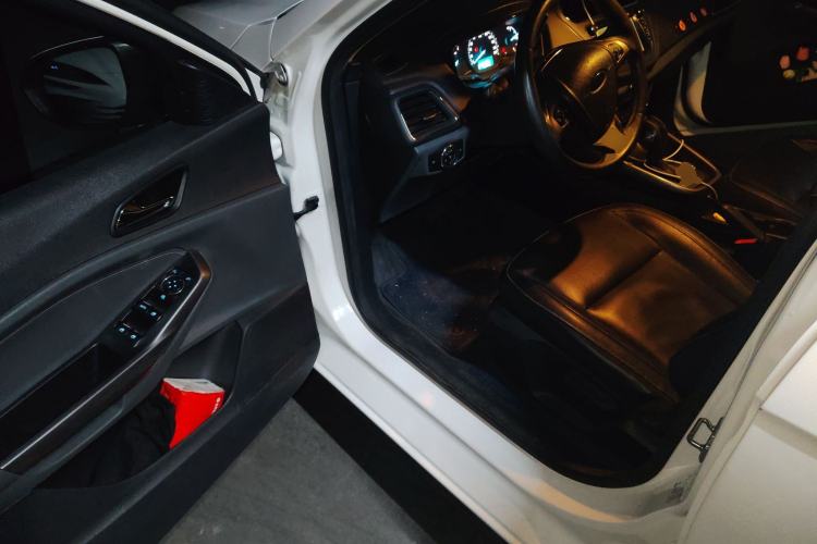 Used Ford Escort 2015 1.5L Automatic Fashion Model
