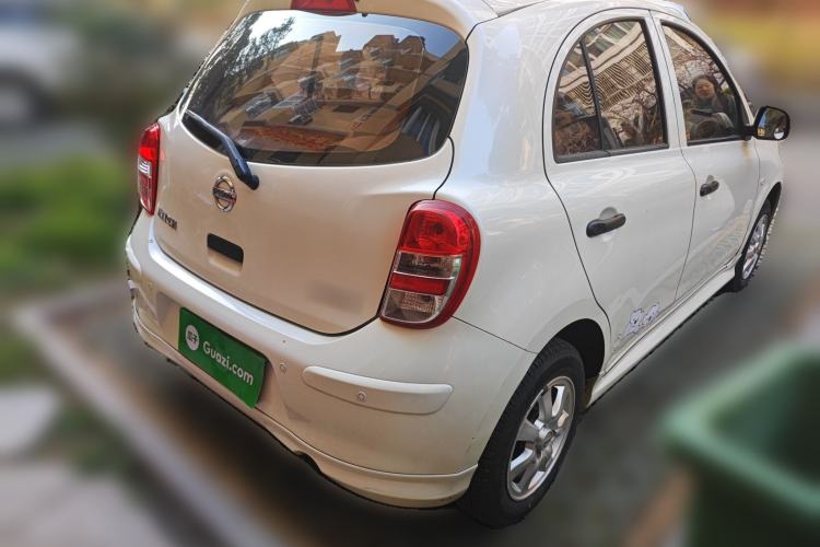 Used Nissan March 2010 1.5L Automatic Easy-Style Version
