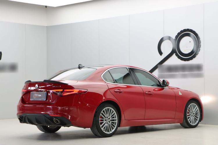 Used Alfa Romeo Giulia 2017 2.0T 200HP Luxury Edition