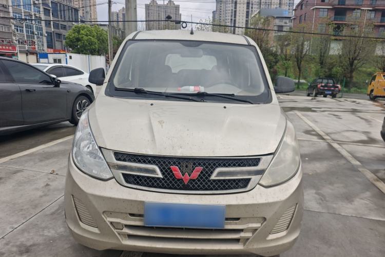 Used Wuling Rongguang V 2015 1.5L Practical Version Front
