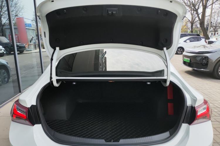 Used Chevrolet Malibu XL 2022 535T Automatic Sport Edition Trunk