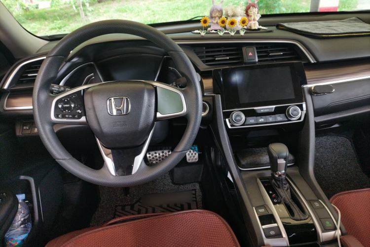 Used Honda Civic 2019 220TURBO CVT Dynamic Edition China VI Emission Standard Center Console