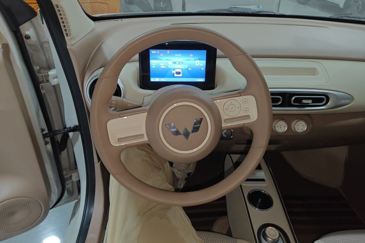 Used Wuling Hongguang MINIEV 2025 Four-Door Version Advanced Edition
