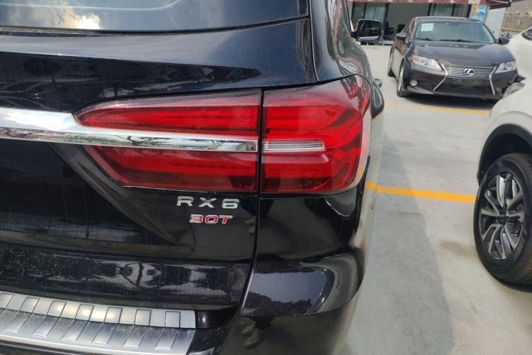 Used Roewe RX8 2018 30T Smart Connectivity Two-Wheel Drive Flagship Edition Right Rear Taillight