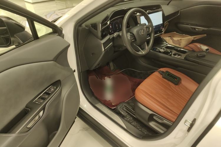 Used Lexus RZ 2023 450e All-Wheel-Drive Long-Range Version
