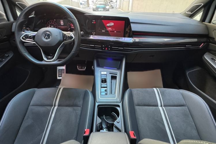 Used Volkswagen Golf 2023 280TSI DSG R-Line Lite Interior 2