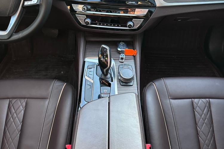 Used BMW 5 Series 2019 530Li Leading Model Luxury Package
