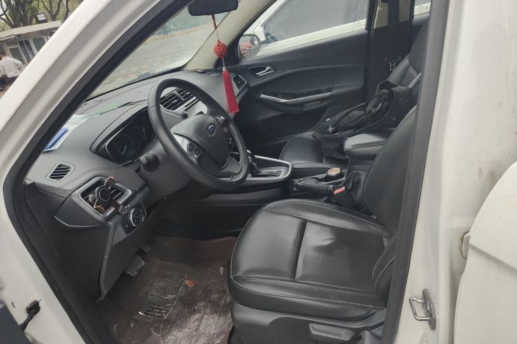 Used Ford Escort 2015 1.5L Automatic Fashion Model Left Front Seat