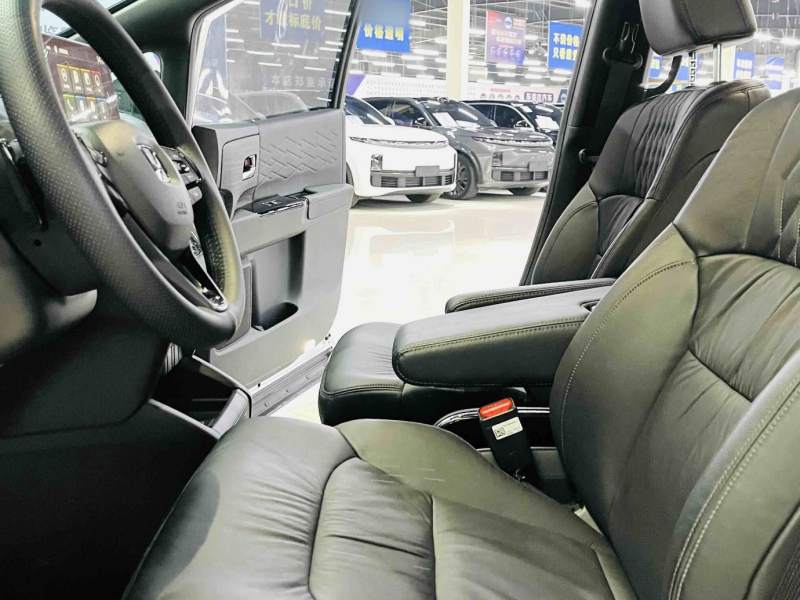Used Honda Elysion 2024 2.0L eHEV Ultimate Edition — 35