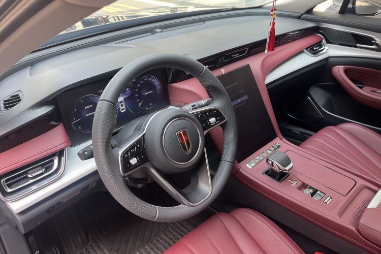 Used Hongqi H5 2025 2.0T Automatic Flag Edition – 500 000 Units Commemorative Version Interior 7