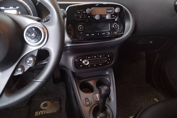 Used smart fortwo 2015 1.0L 52 kW Hardtop Passion Edition