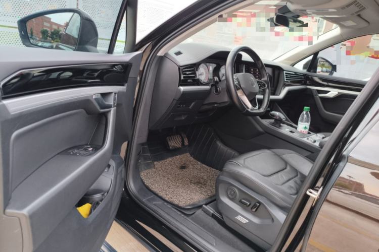 Used Volkswagen Touareg 2021 2.0 TSI Flagship Special Edition Driver Seat