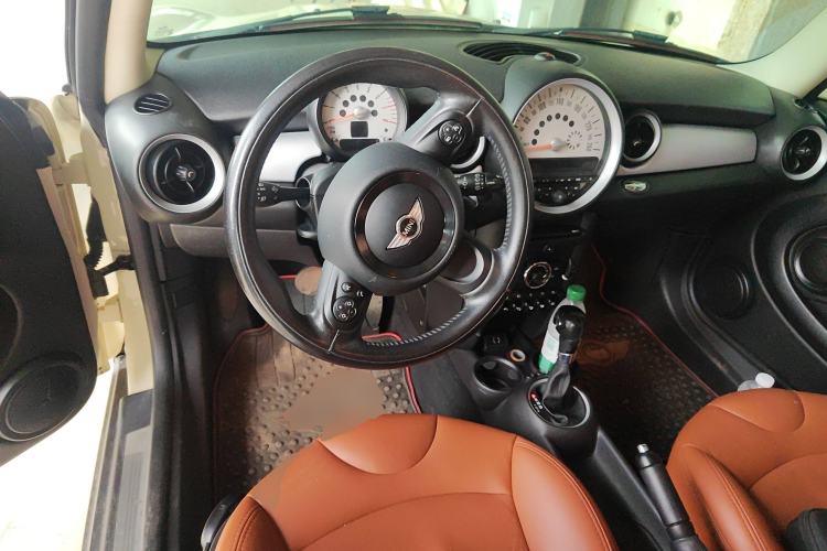 Used MINI 2011 1.6L COOPER Fun
