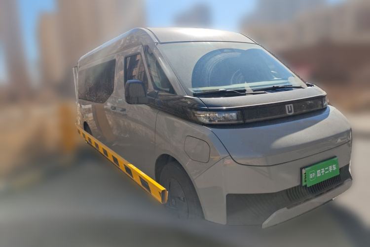 Used Farizon Super VAN 
