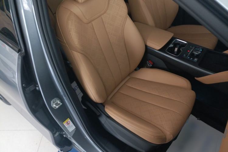 Used BYD Song L DM-i 2024 112 km Leading Edition Right Front Seat