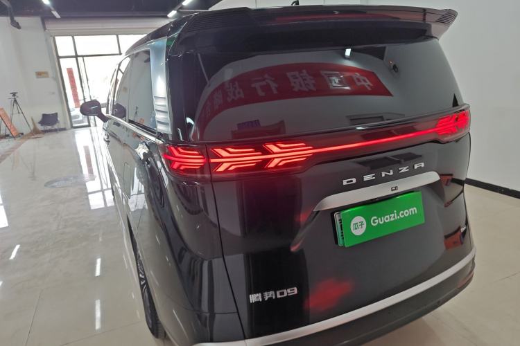 Used Denza D9 2024 DM-i 1050 Luxury Model
