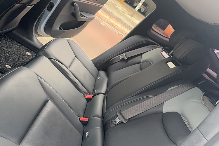 Used NETA S 2022 Pure Electric 715 km Range Rear-Wheel Drive Mid-Range Version