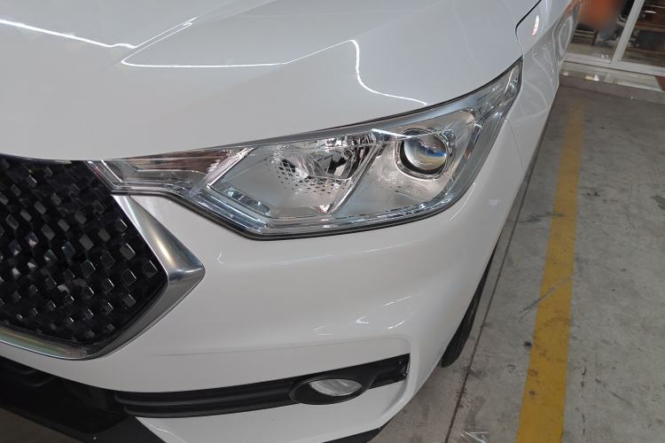 Used Baojun RC-6 2019 1.5T CVT Elite Version with 24-Hour Online Service Left Front Headlight