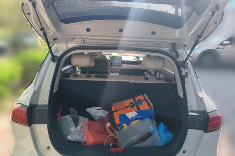 Used Wuling Bingo PLUS 2024 330 km Range Five-Seater Version Trunk