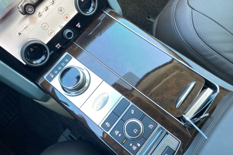 Used Land Rover Range 2020 3.0 L6 Long-Wheelbase Legacy Exterior 6