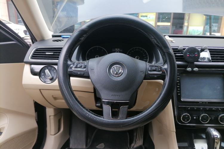 Used Volkswagen Passat 2014 1.8TSI DSG Prestige Edition Steering Wheel