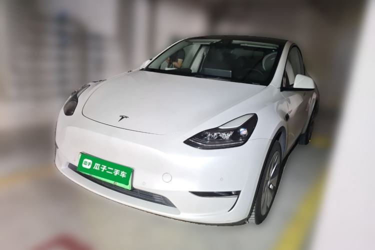 Used Tesla Model Y 2022 Long-Range All-Wheel-Drive Version