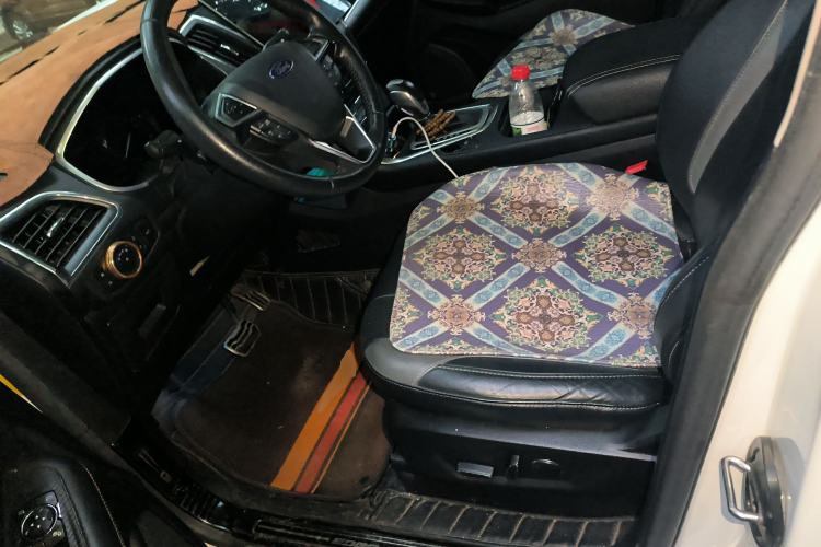 Used Ford Edge 2017 EcoBoost 245 Two-Wheel-Drive Sporty 7-Seater Left Front Seat