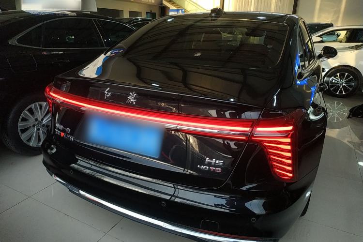 Used Hongqi H5 2024 2.0T Automatic Smart Connect Flagship Edition Rear