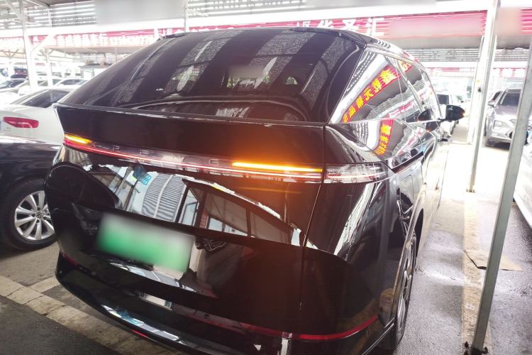 Used XPeng X9 2024 640 All-Wheel Drive High-Performance Max Rear Right 45 Deg