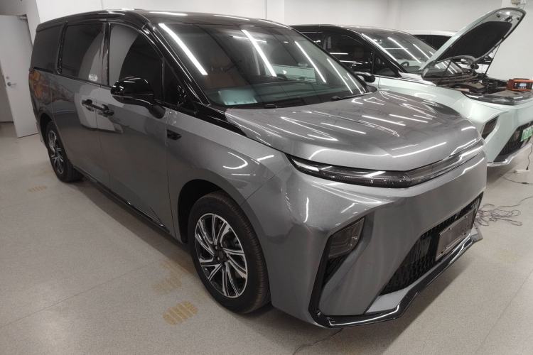 Used SAIC MAXUS Dajia 9 2024 Super Hybrid Ultra-Long Range Forest Edition 7-Seater