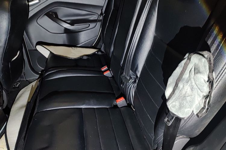 Used Ford Kuga 2015 1.5L GTDi Two-Wheel-Drive Comfort Model Left Rear Seat