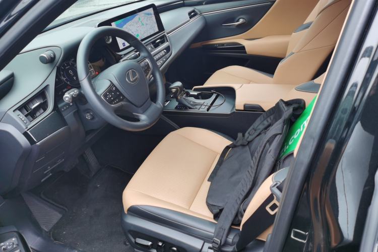 Used Lexus ES 2024 200 Premium Edition Driver Seat