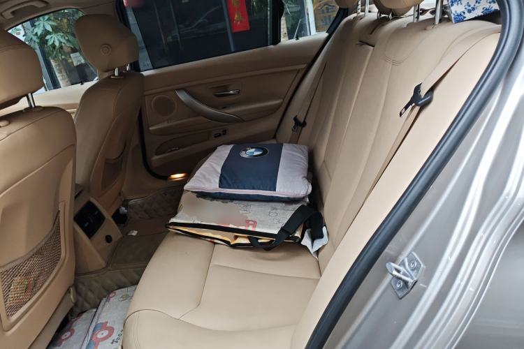 Used BMW 3 Series 2016 320Li Fashion Model Left Rear Seat