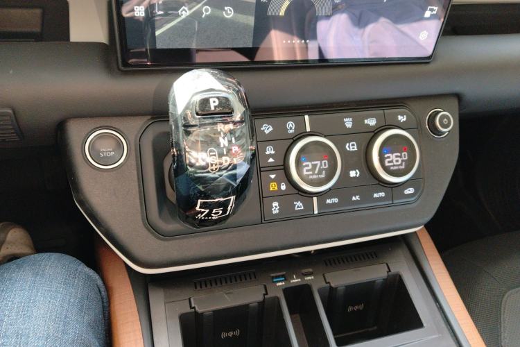 Used Land Rover Defender 2022 90 2.0T P300 X-DYNAMIC HSE