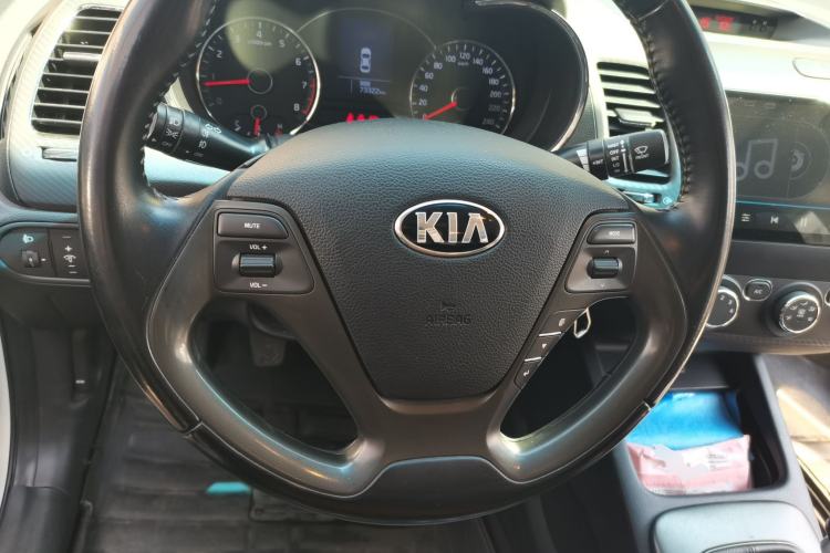 Used Kia K3 2013 1.6L Manual GLS Steering Wheel