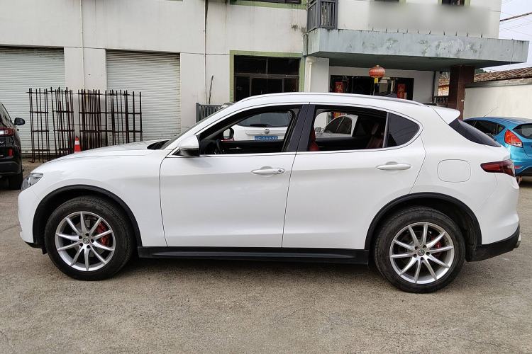 Used Alfa Romeo Stelvio 2017 2.0T 280HP Luxury Edition