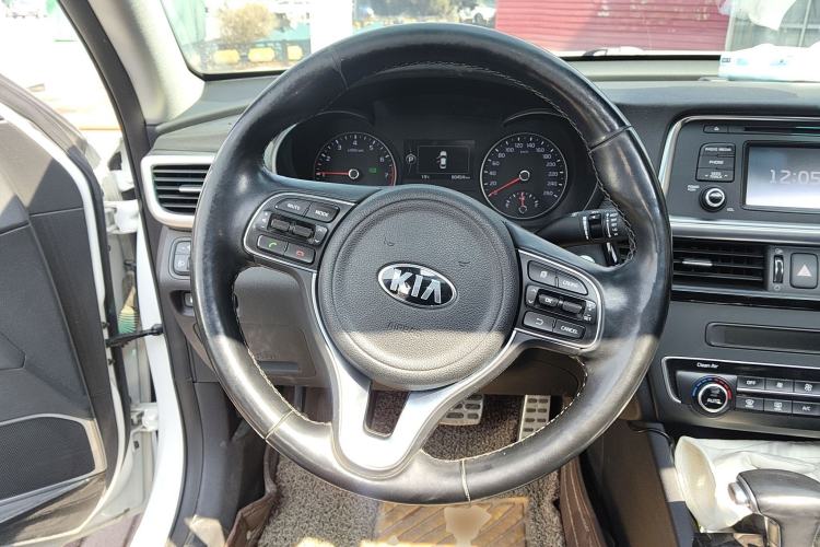 Used Kia K5 2016 2.0L Automatic LUX
