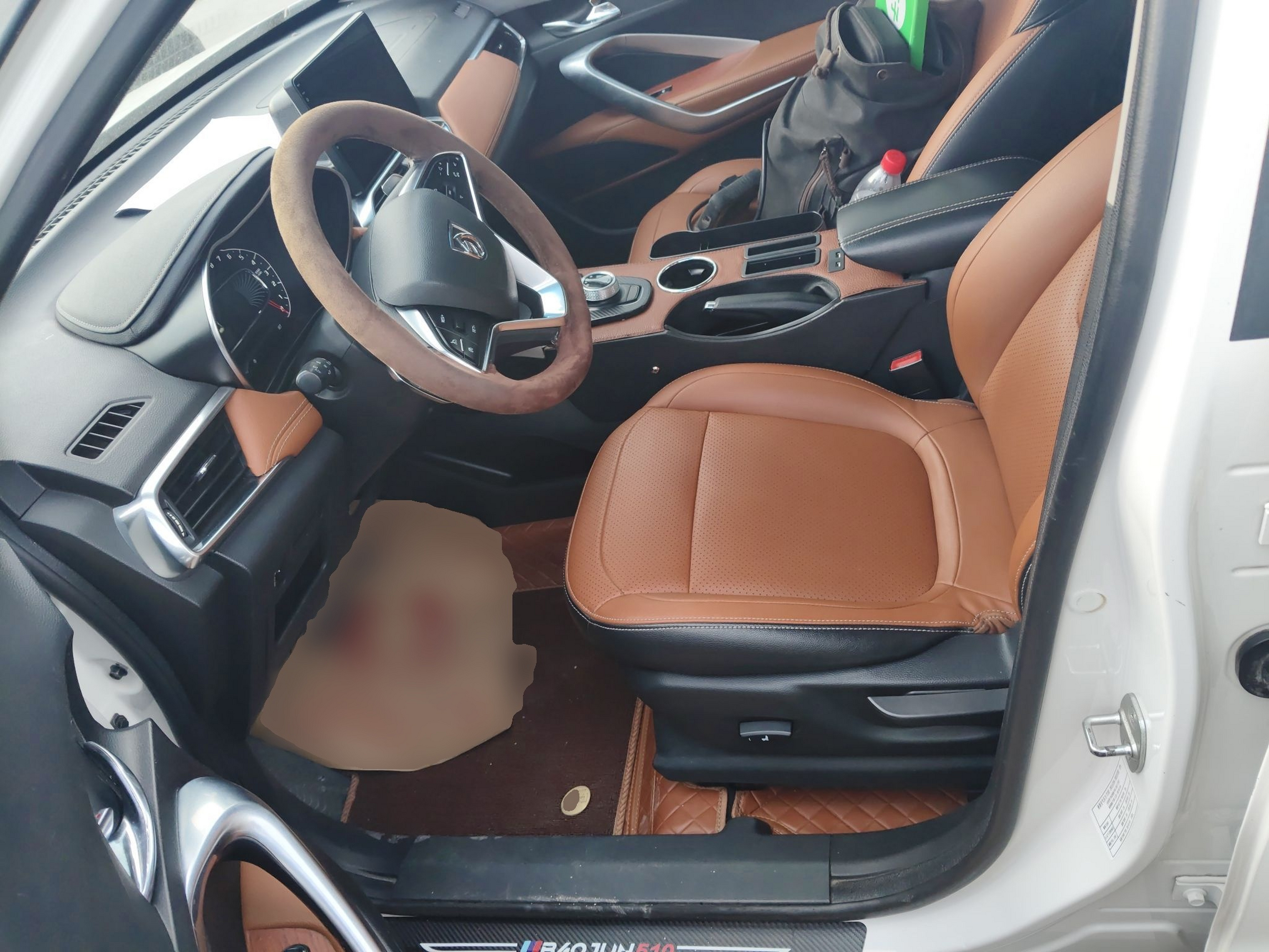 Переднее сиденье в автомобиле