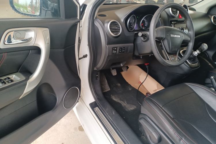 Used Haval H6 2016 Upgraded Model 1.5T Manual Two-Wheel Drive Value Edition
