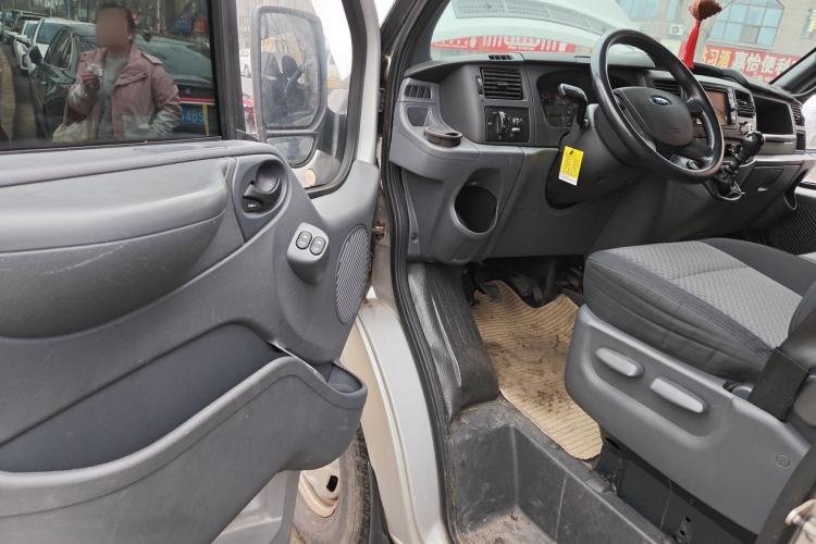 Used Ford Transit Custom 2015 2.4T Long-Wheelbase 7-Seater Mid-Height Multi-Purpose Vehicle
