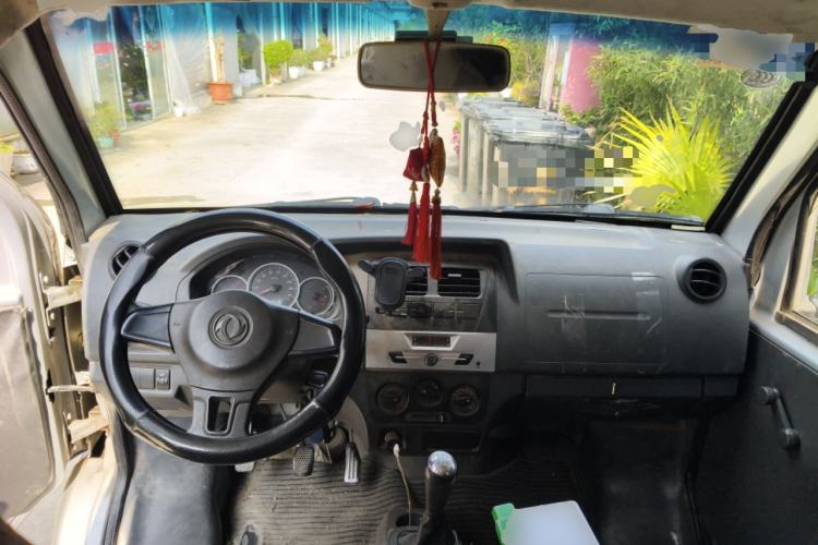 Used Dongfeng Xiaokang K07S 2017 1.2L Practical Version DK12-10 Center Console